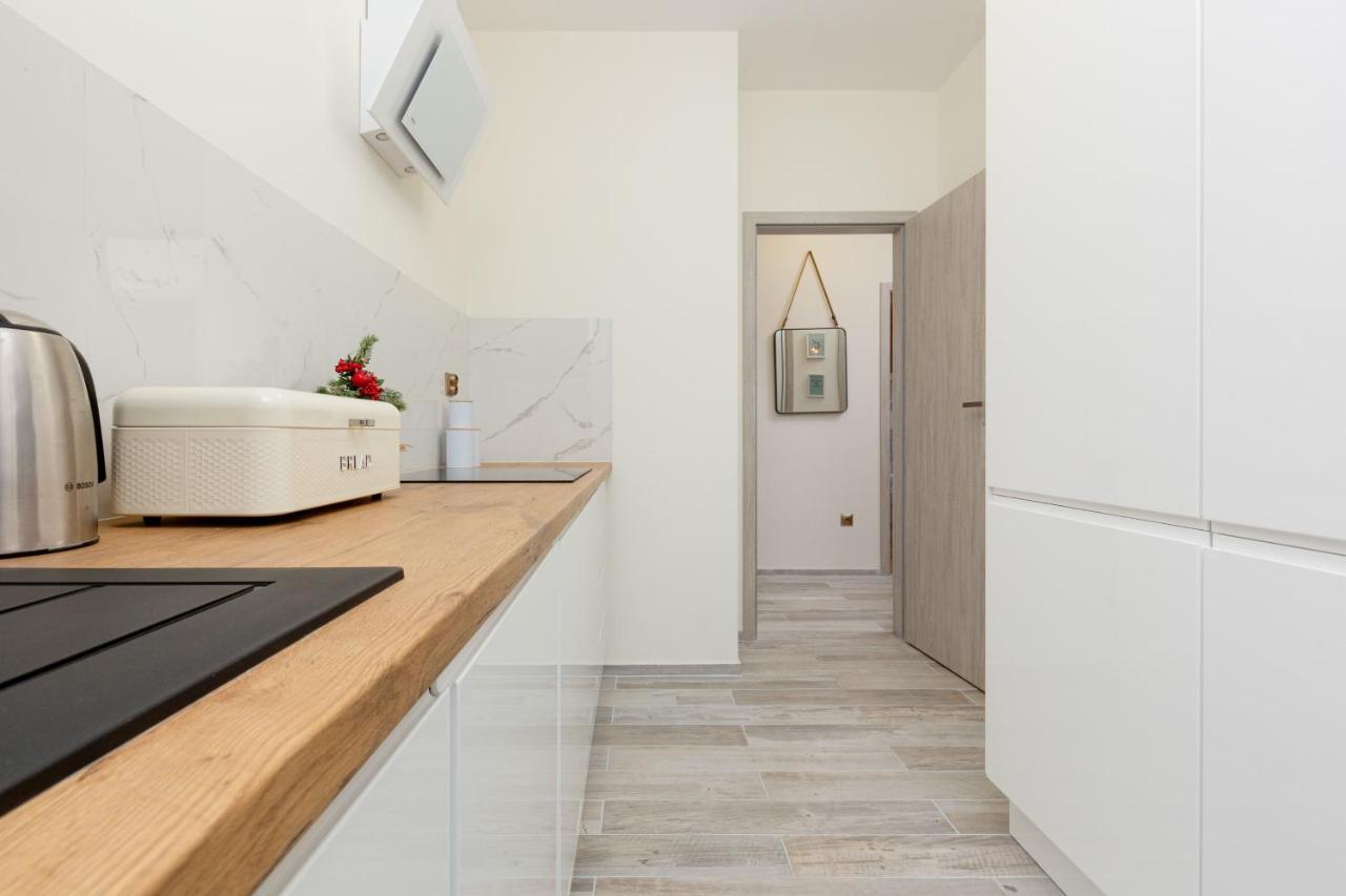 City Center Apartment Elektoralna By Noclegi Renters Warszawa Zewnętrze zdjęcie